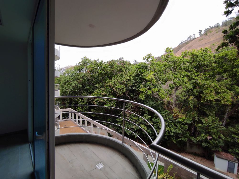 Venta o Alquiler apartamentos en el exclusivo conjunto "Paraso Los Chorros. Alquiler $9-11/m2 Venta $2.220/m2